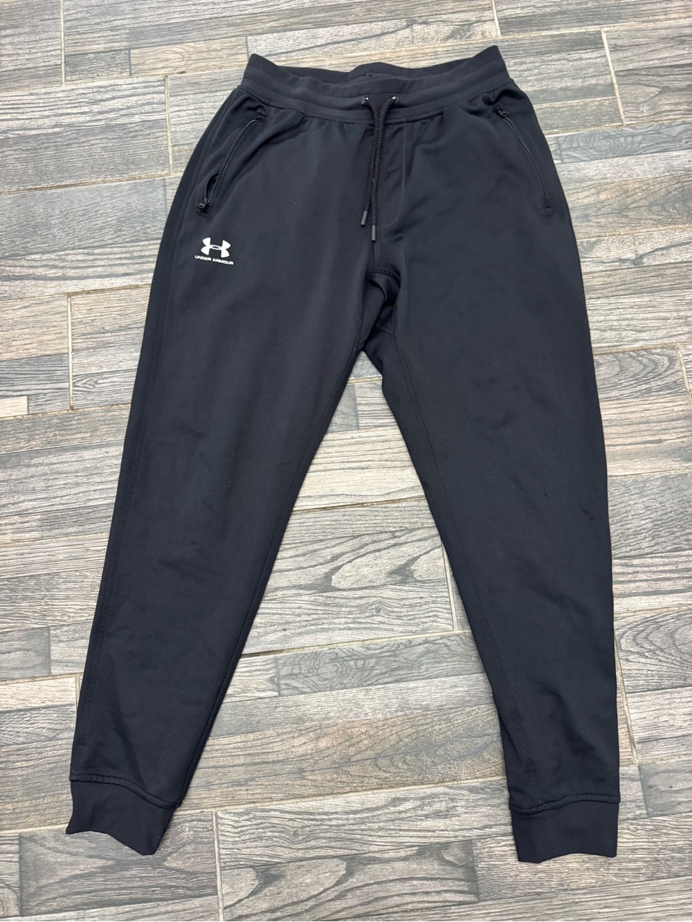 Under Armour Women’s Loose Joggers - size Medium